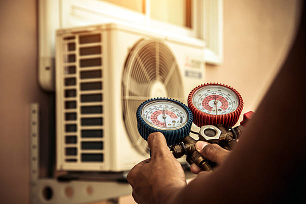 Professional Hvac Maintenance technician working in White Marsh, MD